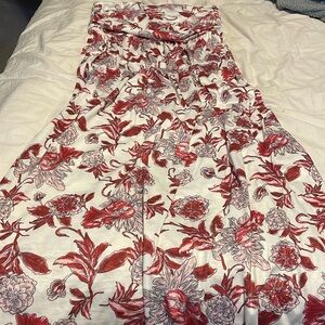 Women’s strapless floral dress. Soft cotton material.